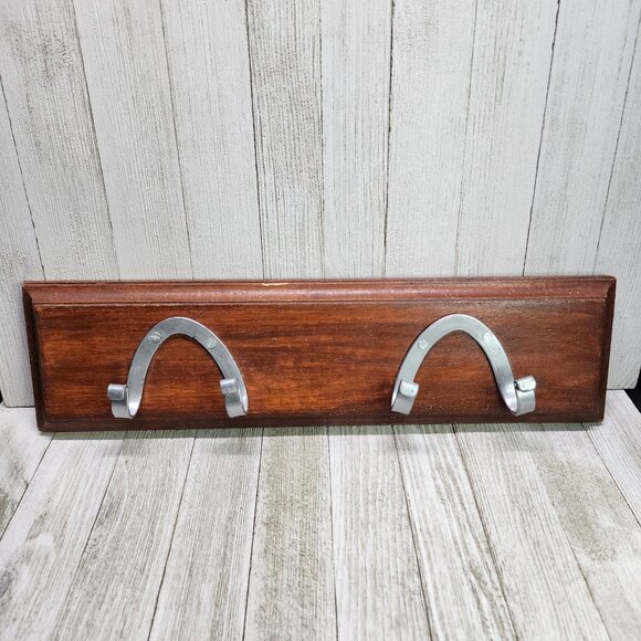 VTG Wooden Indian Metal Hanging Coat Key Hook Wall Mounted 4 Holder Horseshoe - Picture 2 of 6